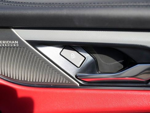 Used 2022 Jaguar F-PACE SVR image 34