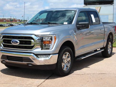 Used 2021 Ford F150 XLT w/ Equipment Group 302A High AWD/4WD image 3