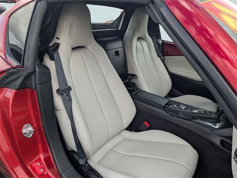 Used 2021 MAZDA MX-5 Miata RF Grand Touring image 17