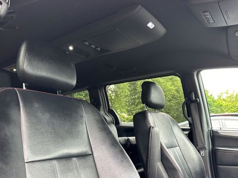 Used 2019 Dodge Grand Caravan GT FWD image 19