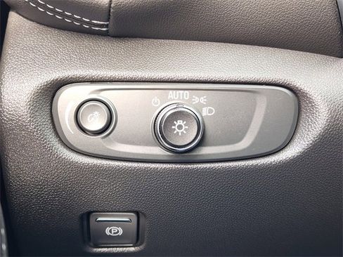 Used 2024 Chevrolet Blazer LT w/ Convenience Package image 21