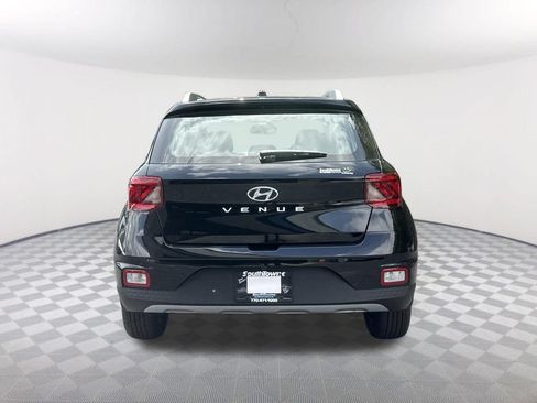 New 2026 Hyundai Venue SEL FWD image 6