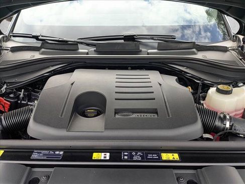 New 2026 Land Rover Range Rover Sport SE AWD/4WD image 18