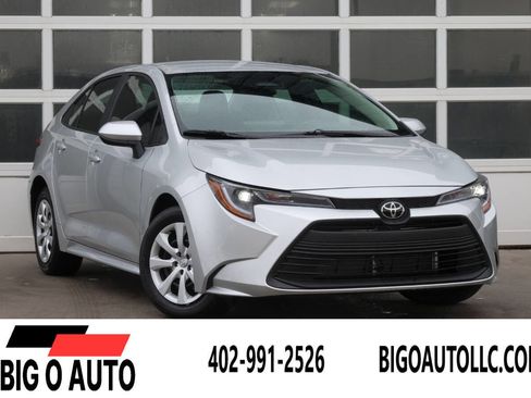 Used 2025 Toyota Corolla LE w/ Convenience Package image 1