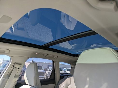 New 2026 Volvo XC60 B5 Ultra w/ Climate Package image 19