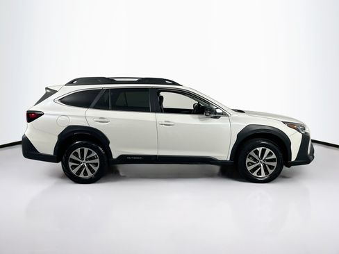 Used 2023 Subaru Outback Premium AWD/4WD image 4