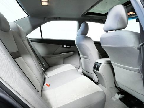 Used 2012 Toyota Camry XLE FWD image 12