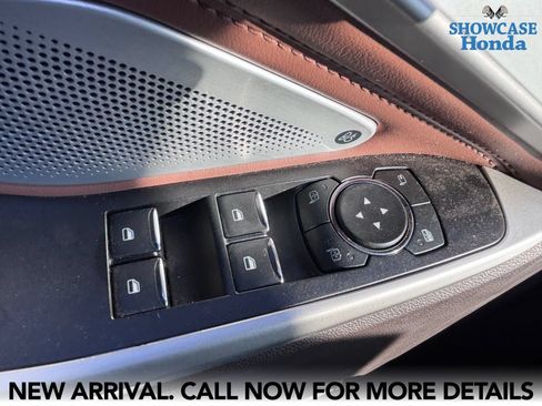 Used 2021 Ford Explorer King Ranch w/ Premium Technology Package AWD/4WD image 9