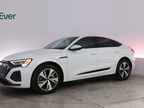 Used 2024 Audi Q8 e-tron Premium Plus w/ Premium Plus Package AWD/4WD image 18
