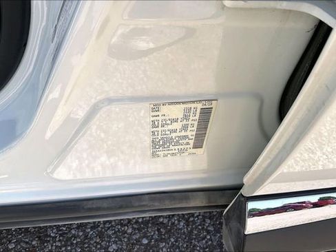 Used 2019 Nissan Murano SV FWD image 32