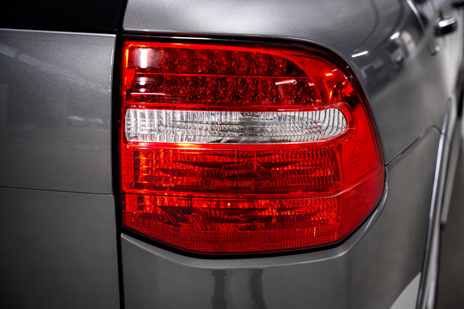Used 2010 Porsche Cayenne S Transsyberia AWD/4WD image 39