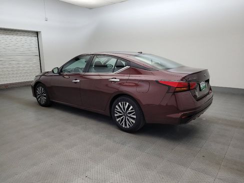 Used 2025 Nissan Altima 2.5 SV FWD image 5