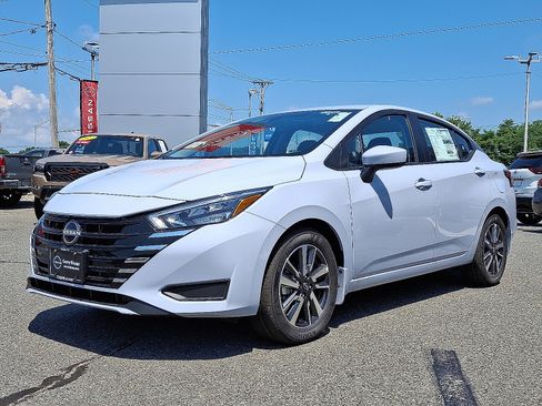 New 2025 Nissan Versa SV w/ Trunk Package image 2