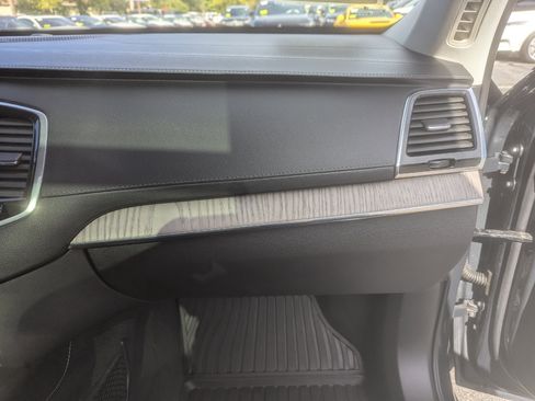 Used 2021 Volvo XC90 T6 Inscription w/ Protection Package image 34