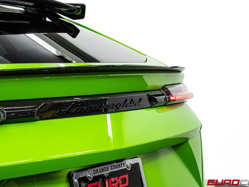 Used 2023 Lamborghini Urus Performante AWD/4WD image 27