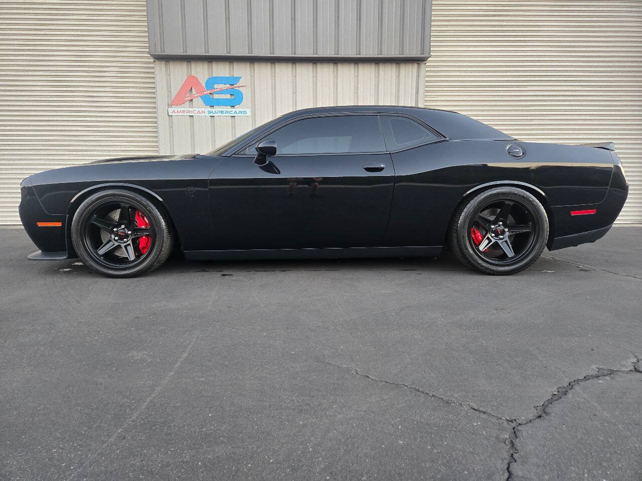 Used 2015 Dodge Challenger SRT Hellcat RWD image 4