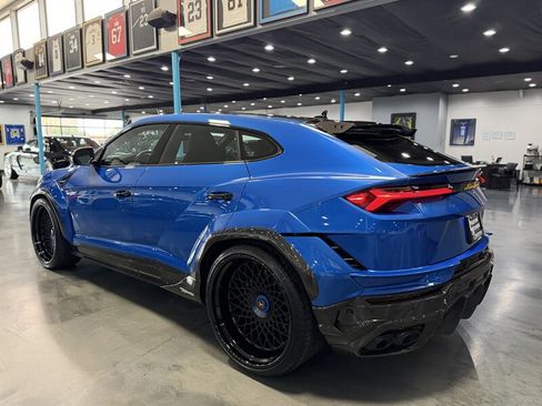 Used 2024 Lamborghini Urus Performante image 3