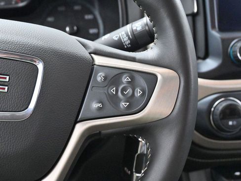 Used 2022 GMC Canyon Denali image 19