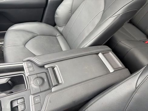 Used 2025 Toyota Grand Highlander AWD Hybrid image 16