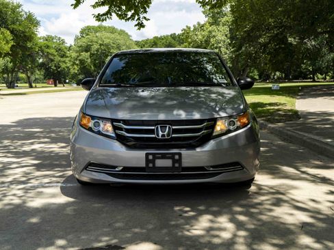 Used 2016 Honda Odyssey LX image 3