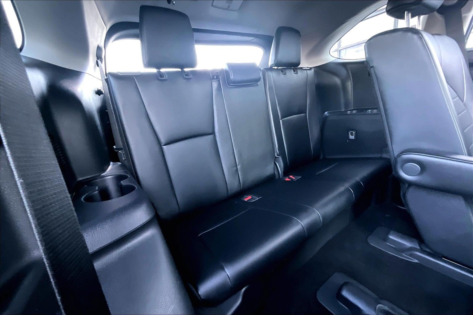Used 2023 Toyota Highlander XLE AWD/4WD image 26