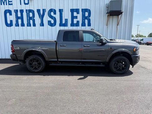 Used 2024 RAM 3500 Limited AWD/4WD image 10