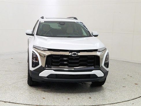New 2026 Chevrolet Equinox ACTIV w/ Convenience Package III FWD image 2