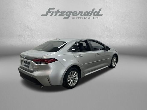 Used 2024 Toyota Corolla XLE FWD image 6