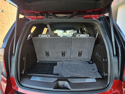 Used 2022 Chevrolet Tahoe Z71 w/ Luxury Package image 17