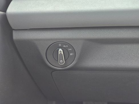 New 2026 Volkswagen Jetta SE FWD image 24