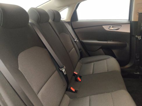 Used 2023 Kia Forte LXS w/ LXS Technology Package FWD image 19