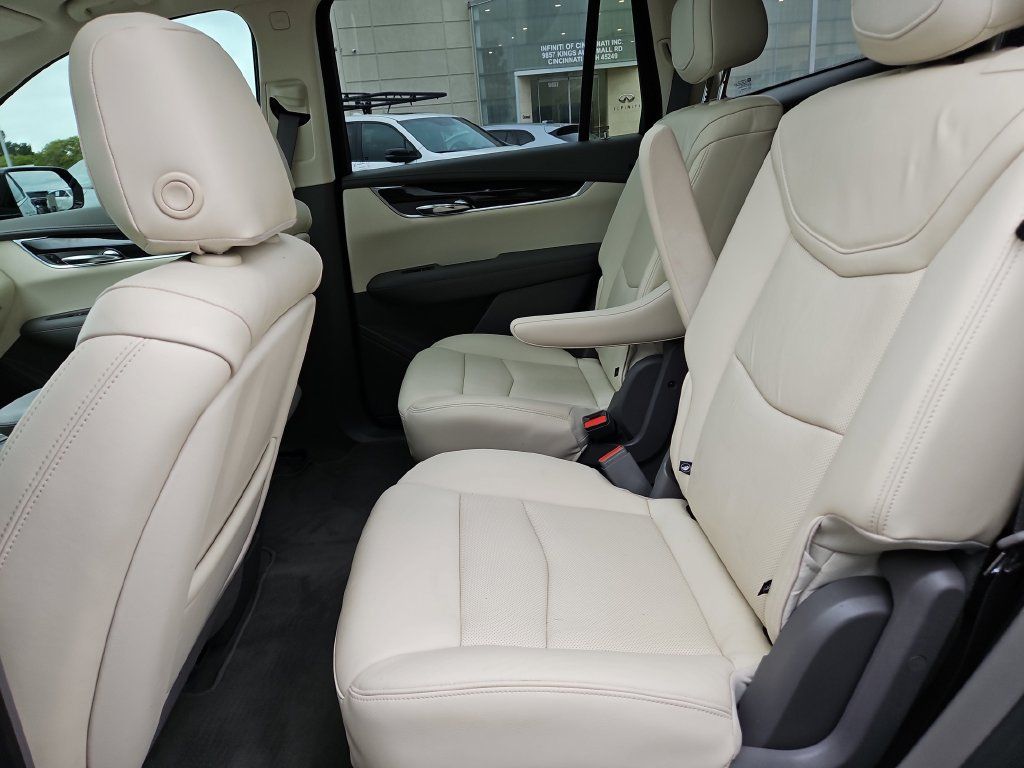 Used 2020 Cadillac XT6 Premium Luxury FWD image 26