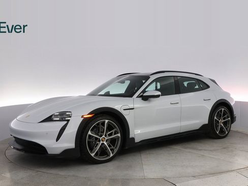 Used 2022 Porsche Taycan 4 Cross Turismo image 15