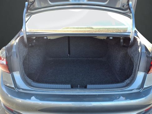 Used 2025 Volkswagen Jetta SE image 23