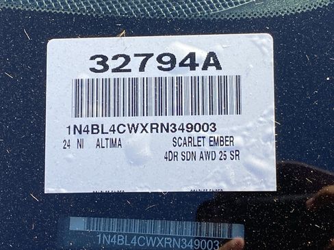 Used 2024 Nissan Altima 2.5 SR w/ SR Premium Package image 31