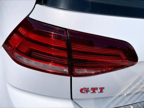 Used 2021 Volkswagen GTI SE FWD image 29