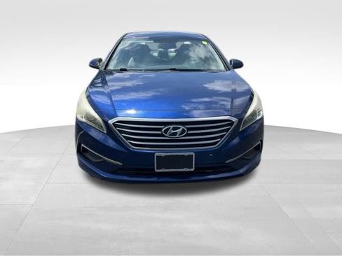 Used 2016 Hyundai Sonata SE w/ Cargo Package FWD image 2