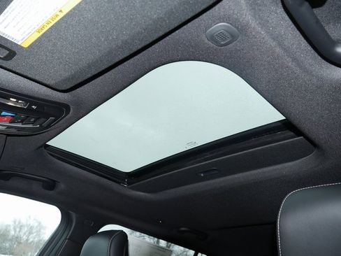 New 2025 Jeep Grand Cherokee L Altitude image 3