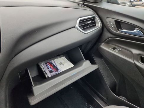 Used 2022 Chevrolet Equinox LT image 48