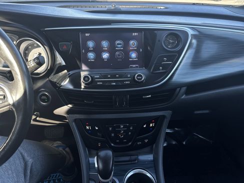 Used 2020 Buick Envision Essence image 36
