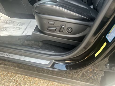 Used 2021 Hyundai Palisade Limited image 13