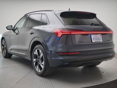 Used 2023 Audi e-tron Premium image 3