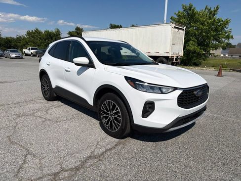 Used 2023 Ford Escape SE FWD image 7