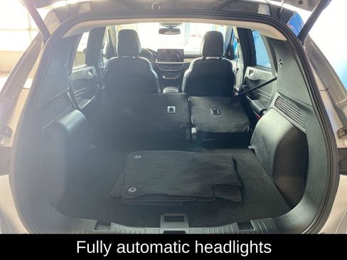 Used 2024 Ford Escape Platinum image 21