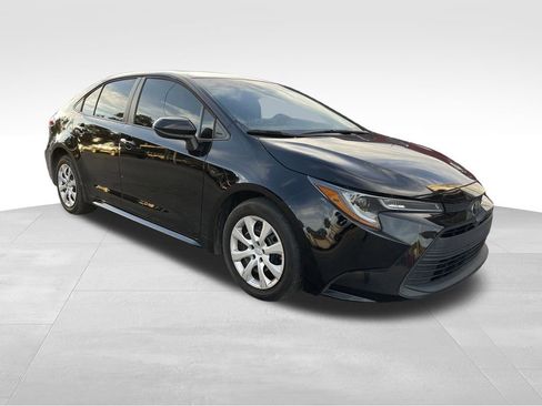 Used 2024 Toyota Corolla LE image 6