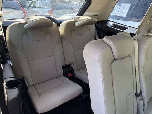 Certified 2023 Volvo XC90 B5 Core w/ Protection Package Premier AWD/4WD image 33