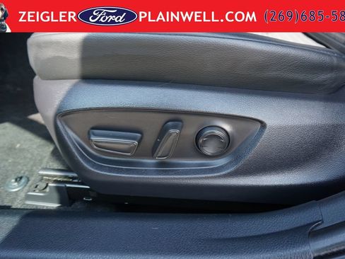 Used 2022 Toyota Camry SE w/ Cold Weather Package AWD/4WD image 17