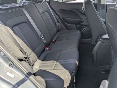 Used 2025 Hyundai Venue SEL FWD image 27
