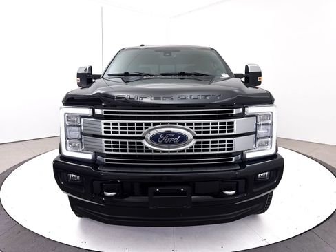 Used 2018 Ford F250 Platinum w/ Platinum Ultimate Package AWD/4WD image 13
