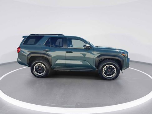 Certified 2025 Toyota 4Runner TRD Off-Road Premium image 9